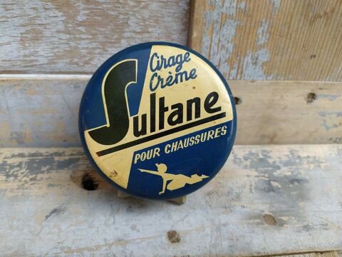 Ancienne Boite Publicitaire Cirage Sultane N°5
22 Loches (37)