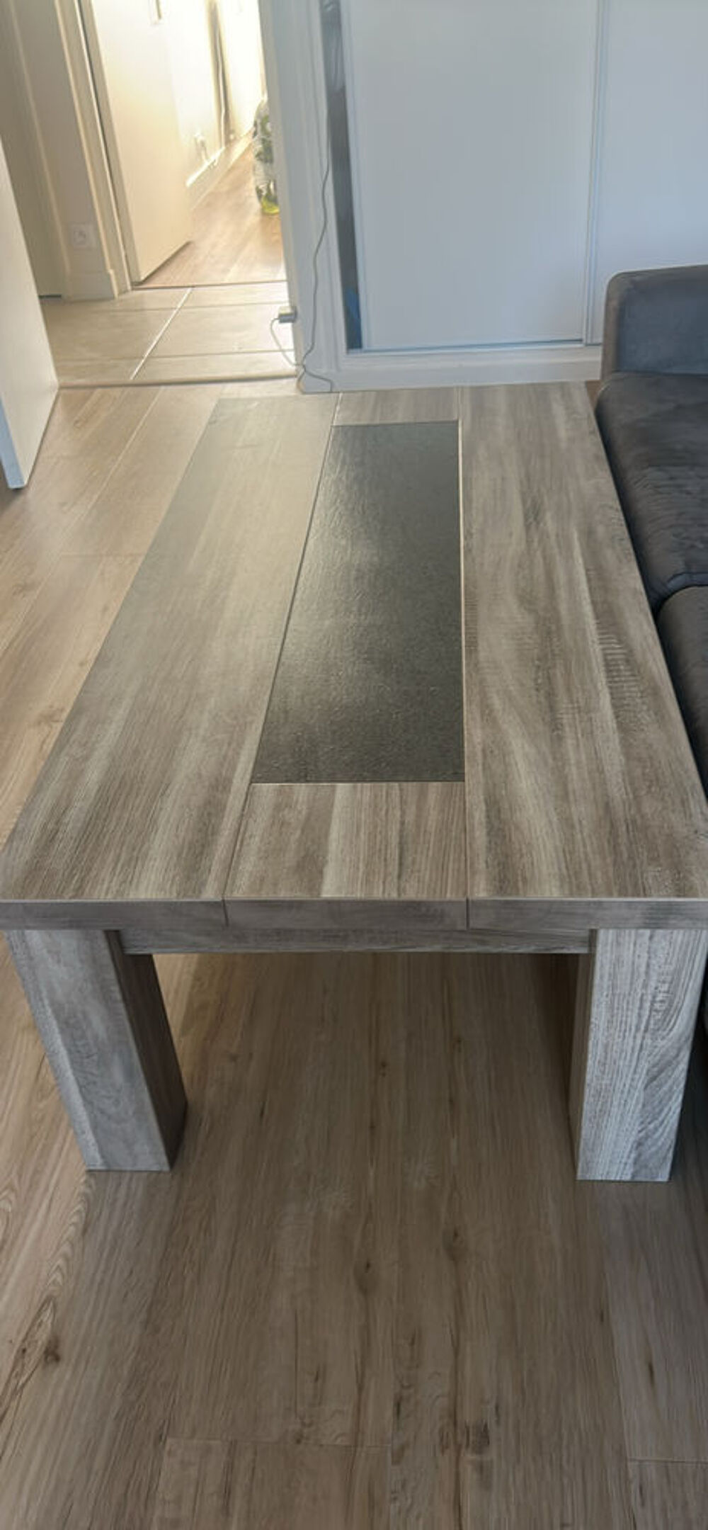 Table basse 
Meubles
