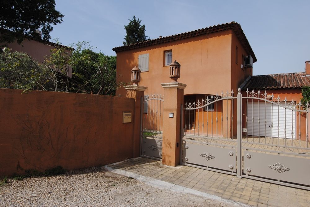 Location Villa LOCATION. VILLA Ventabren
