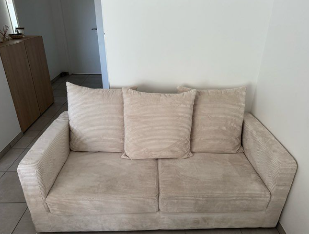 Canap&eacute; beige 3 places convertible - NEUF Meubles