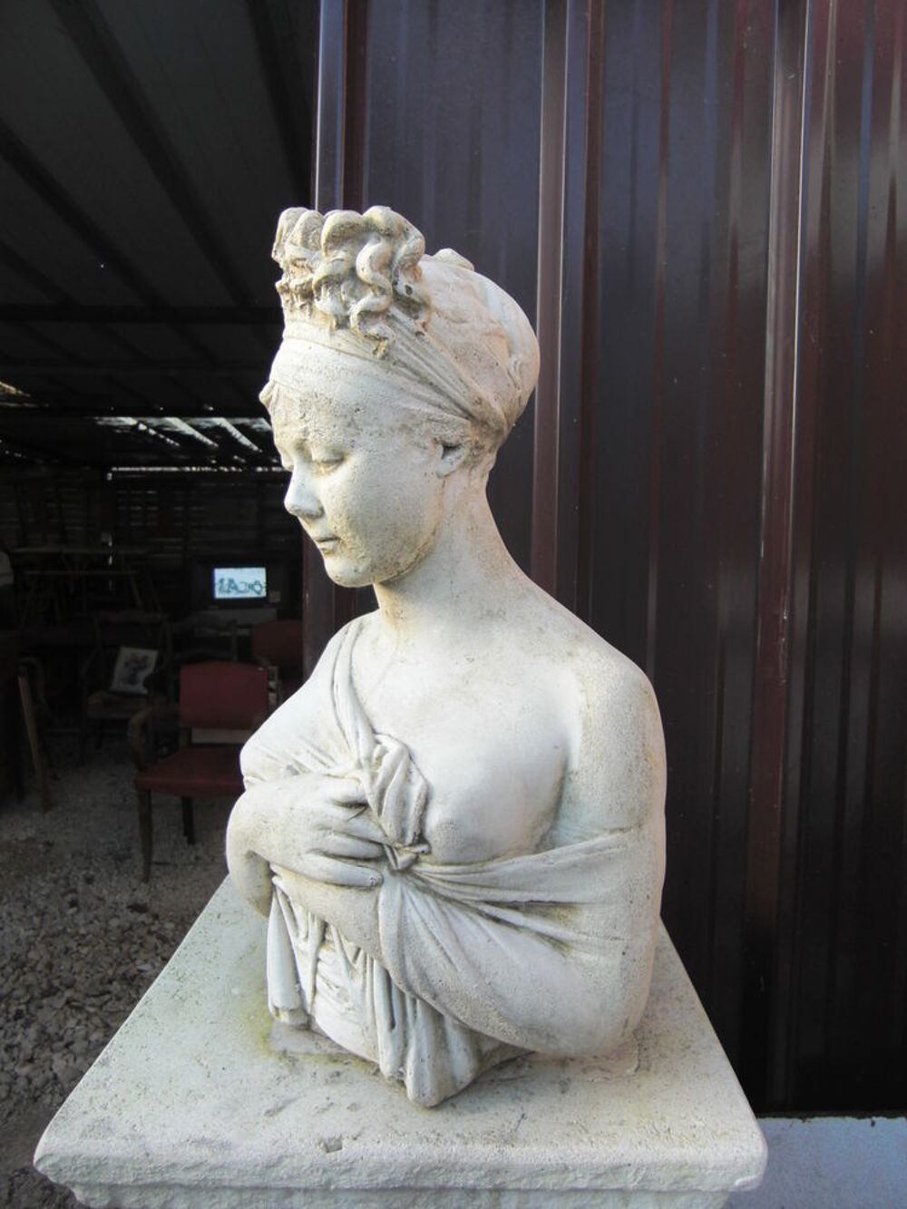 Statue Buste en pierre, Décoration