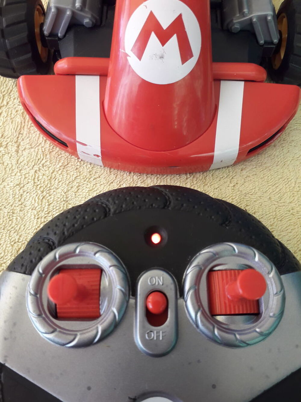 Mario Bros en Kart t&eacute;l&eacute;command&eacute; Jeux / jouets