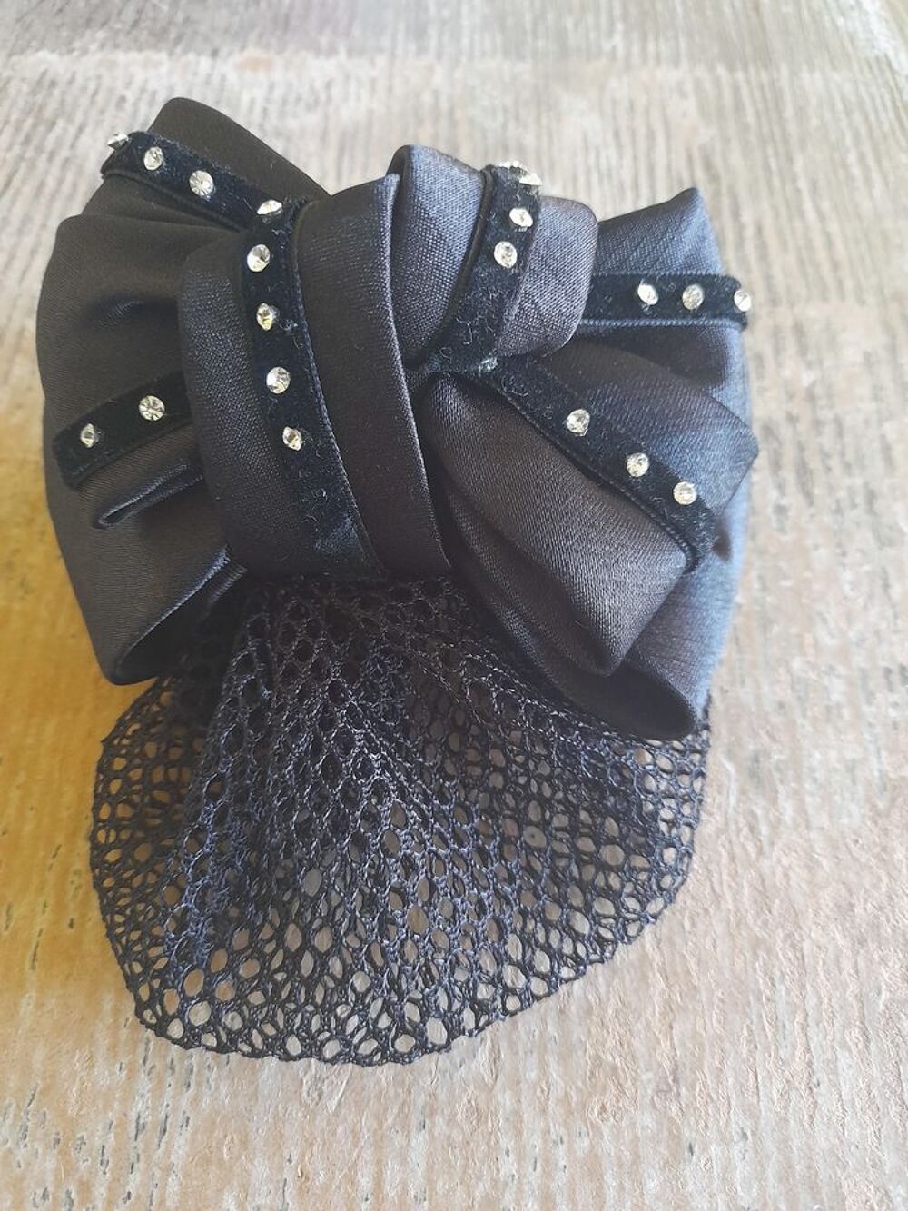 R&eacute;sille avec noeud et strass HKM Sports