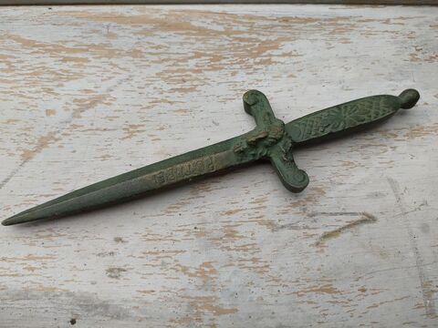 Ancien Ouvre Lettre Bronze Forme Dague T�te de Bouc  38 Loches (37)