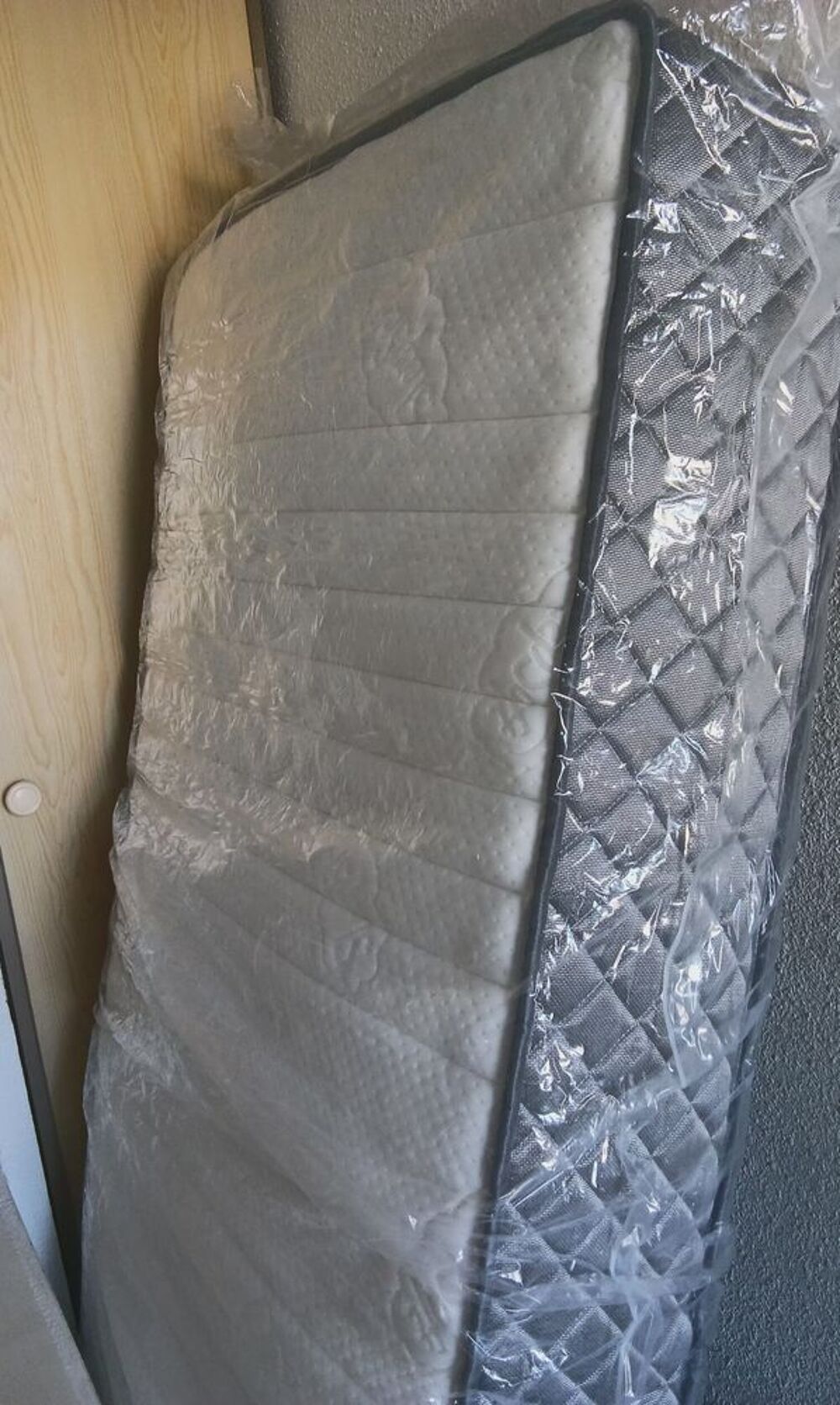 MATELAS NEUF DANS SON EMBALLAGE 90 X 190 Meubles