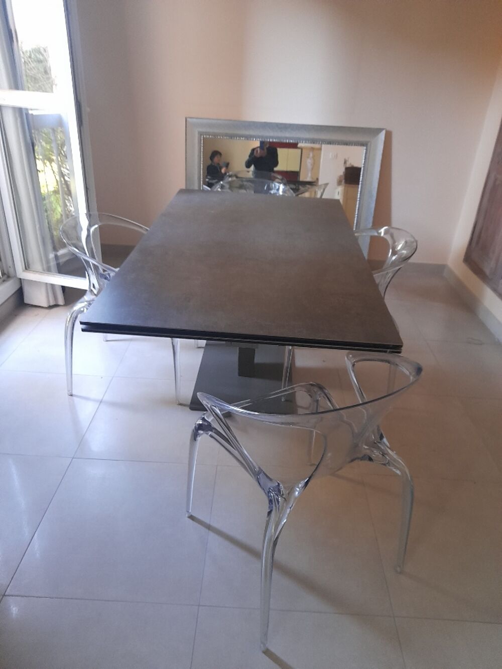 TABLE + CHAISE ROCHE BOBOIS Meubles