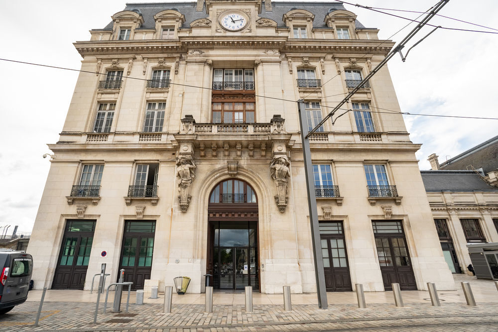   Emménagez dans un bureau en espace ouvert prêt à l'emploi pour 15 personnes à BORDEAUX, Gare de Bordeaux Bordeaux