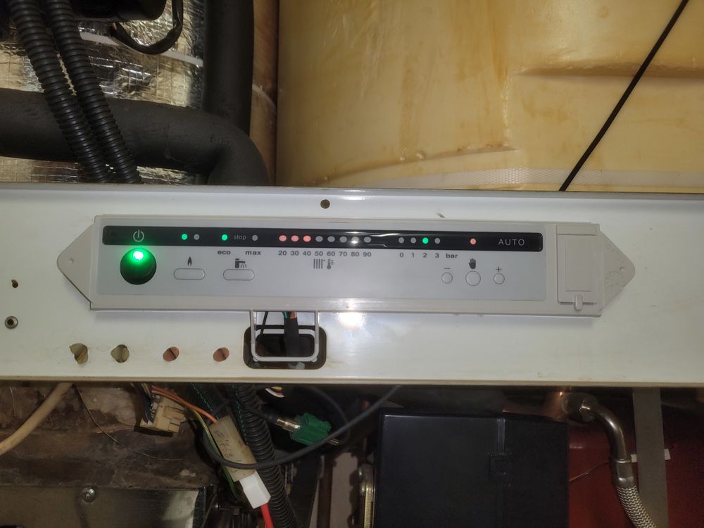 Chaudi&egrave;re &agrave; gaz FRISQUET Hydroconfort 80/450 avec ballon 80l Bricolage