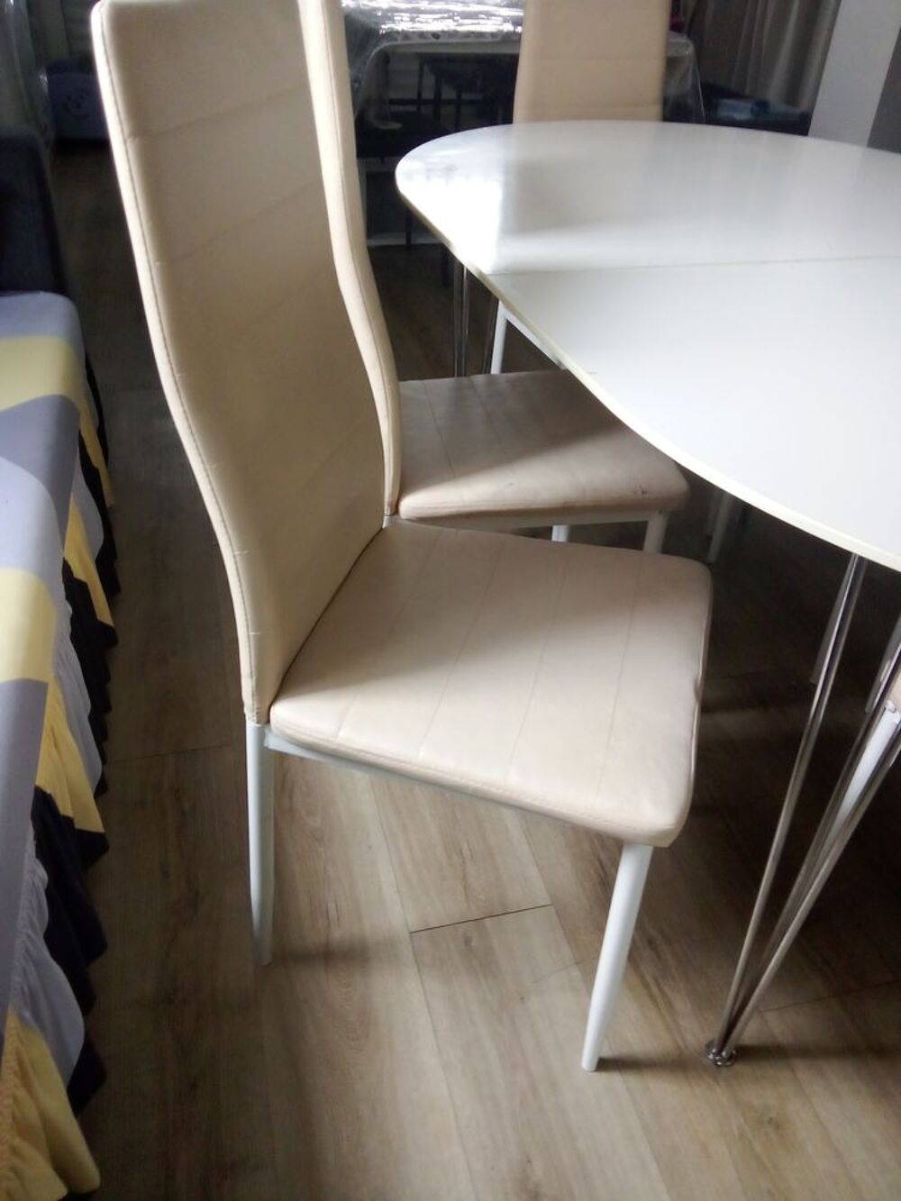 Sublime Ensemble Salle &agrave; Manger : Table Ovale &amp; 6 Chaises Meubles