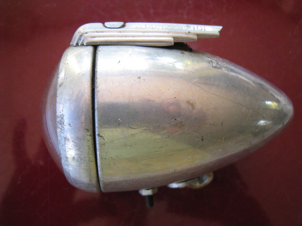 Phare v&eacute;lo "Radios" N&deg; 16 ancien alu Vélos