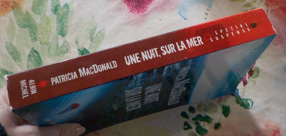 UNE NUIT, SUR LA MER de Patricia MacDONALD Ed. Albin Michel Livres et BD