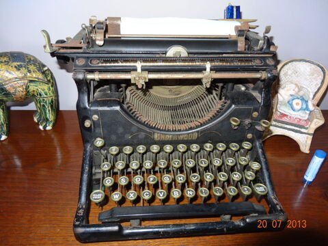 machine à écrire ancienne  0 Saint-Joseph (97)