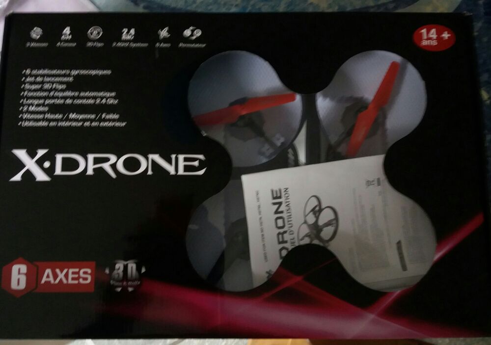 X-DRONE 2.4G Quadcopter avec une CAM&Eacute;RA Jeux / jouets