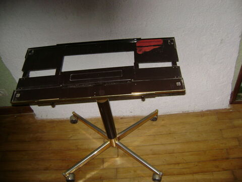 table reglable Chef-Boutonne (79)