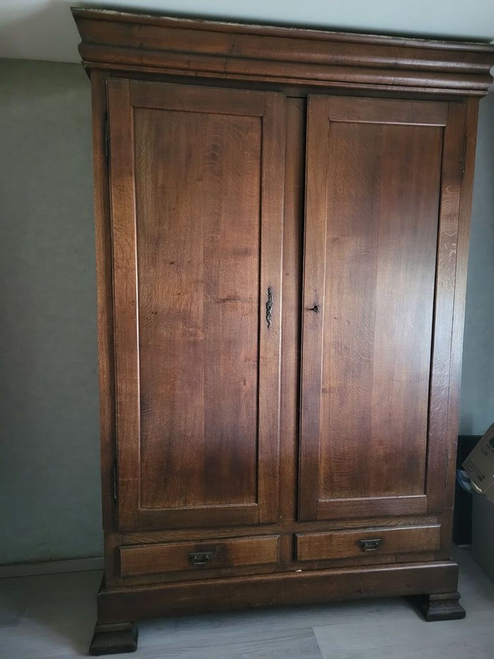 garde robe en ch&ecirc;ne tr&egrave;s bon &eacute;tat Meubles