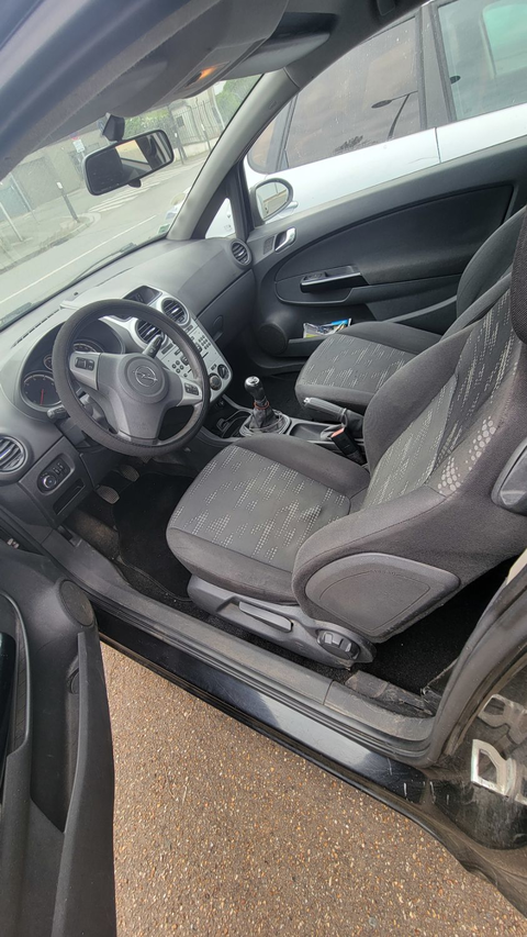 Opel Corsa 1.3 CDTI - 95 ch FAP EcoFlex Stop/Start Edition 2012 occasion Guyancourt 78280