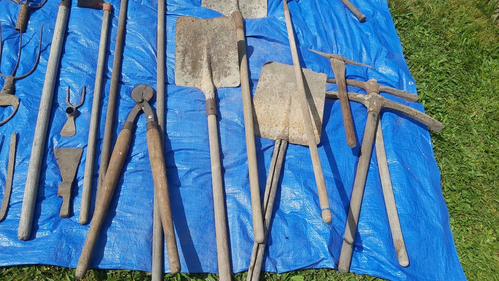 Lot d outils anciens pour le jardin Jardin