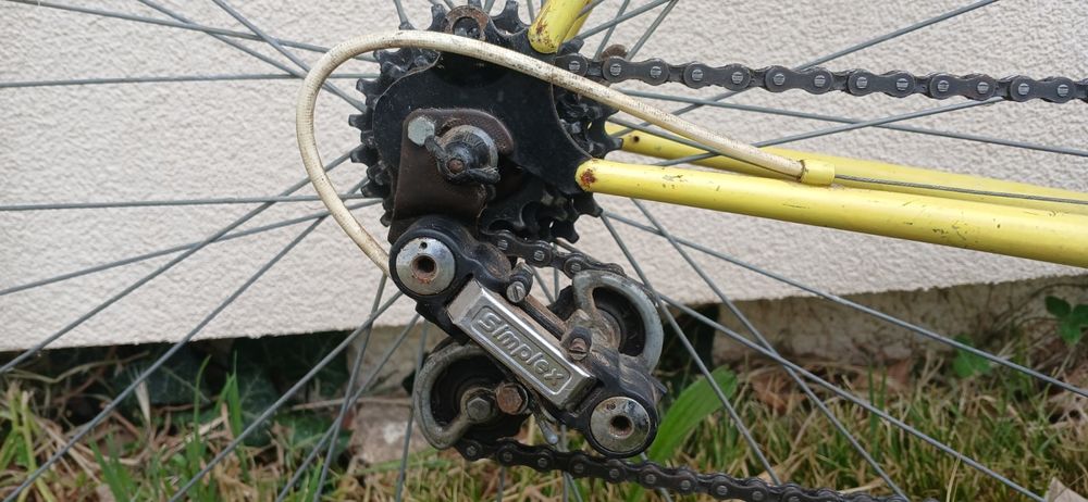 VELO ROUTE PEUGEOT VINTAGE Vélos