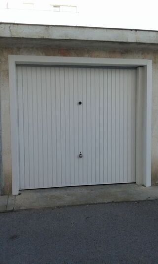  Parking / Garage à louer 13 m²