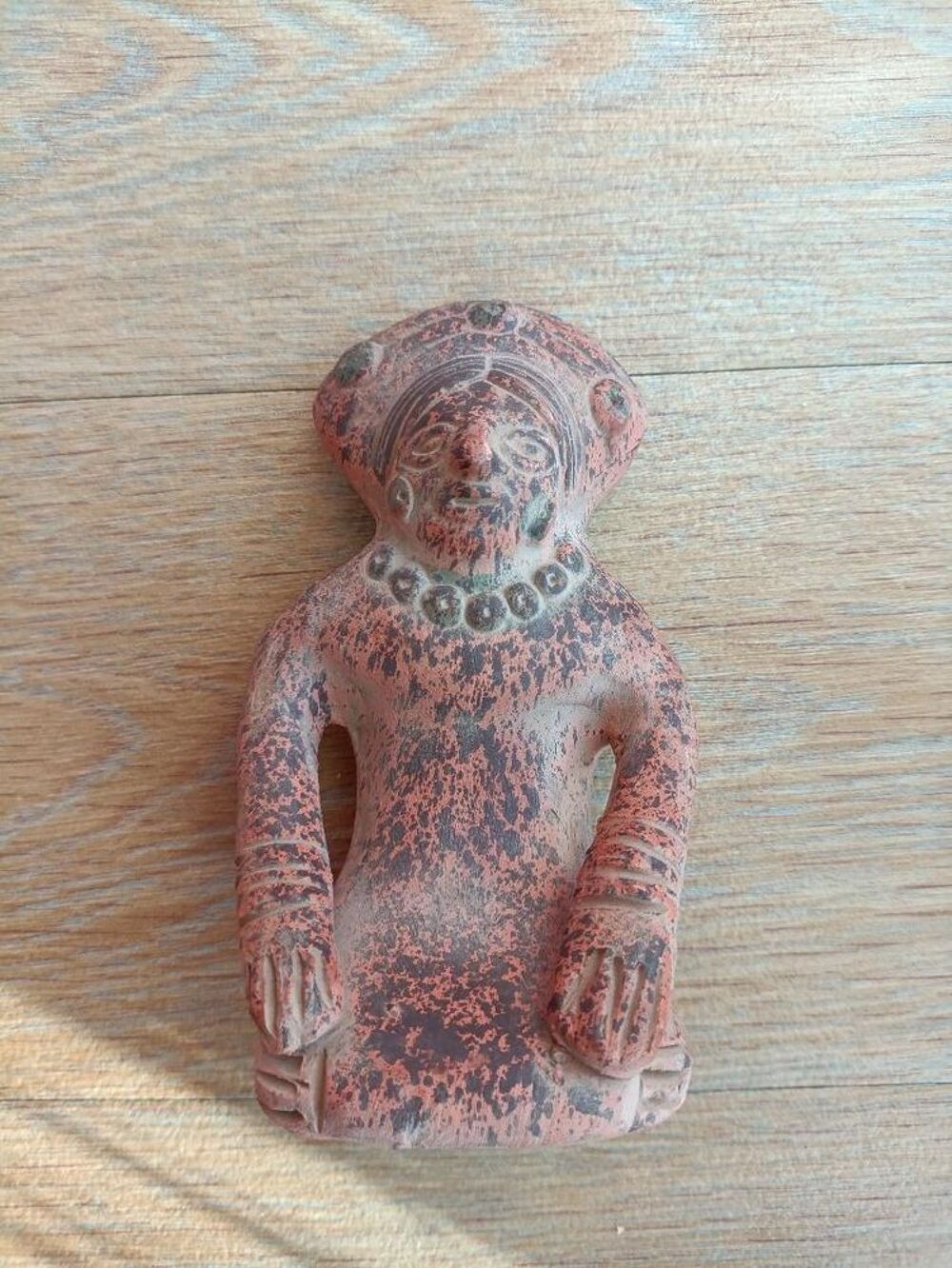 statuette en terre cuite sign&eacute;e R, LAFFOND 
