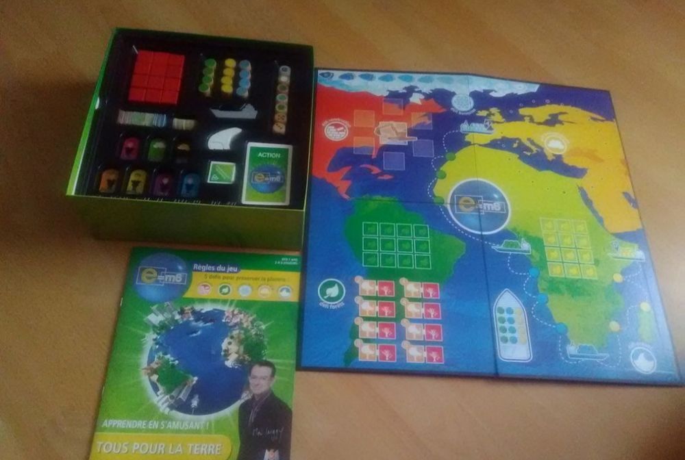 Jeu de soci&eacute;t&eacute; E=M6 Jeux / jouets