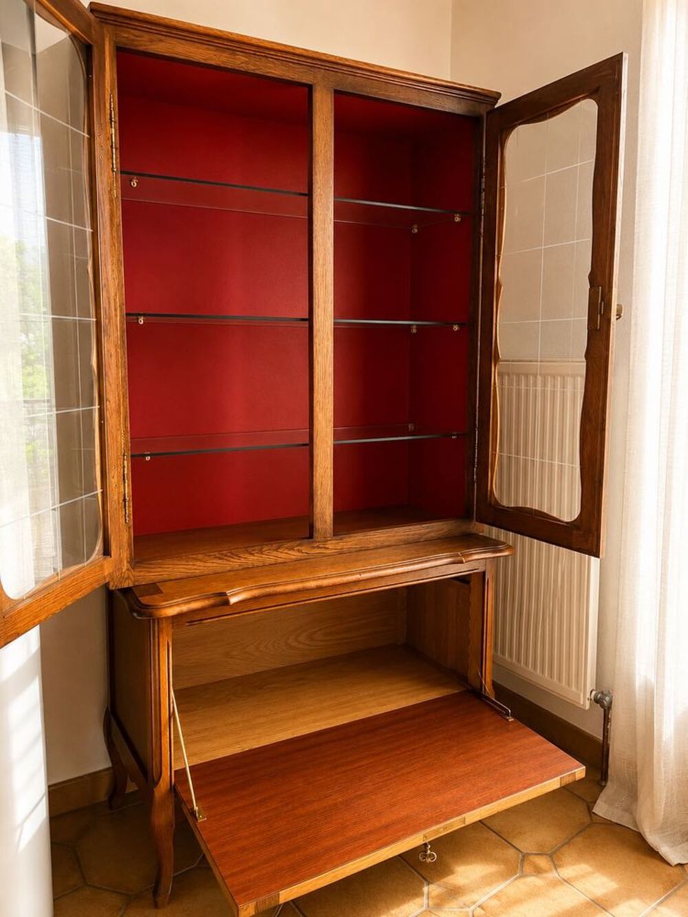 Buffet vitrine en ch&ecirc;ne massif Meubles