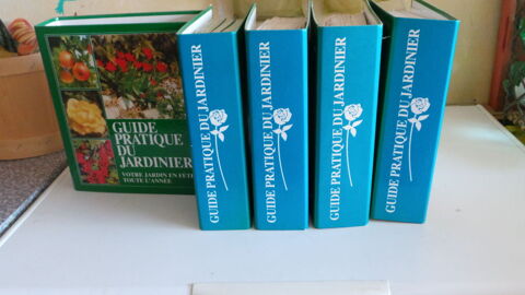 Lot de 5 classeurs    fiche sur le jardinage  20 € 10 Charantonnay (38)