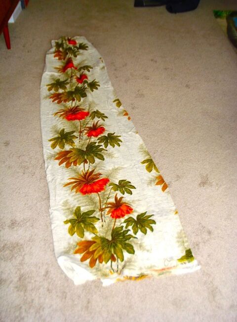 Beau rideau fleuri H230 x L135cm Monnetier-Mornex (74)
