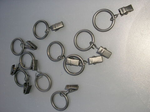 Anneaux de rideaux 1 N�mes (30)