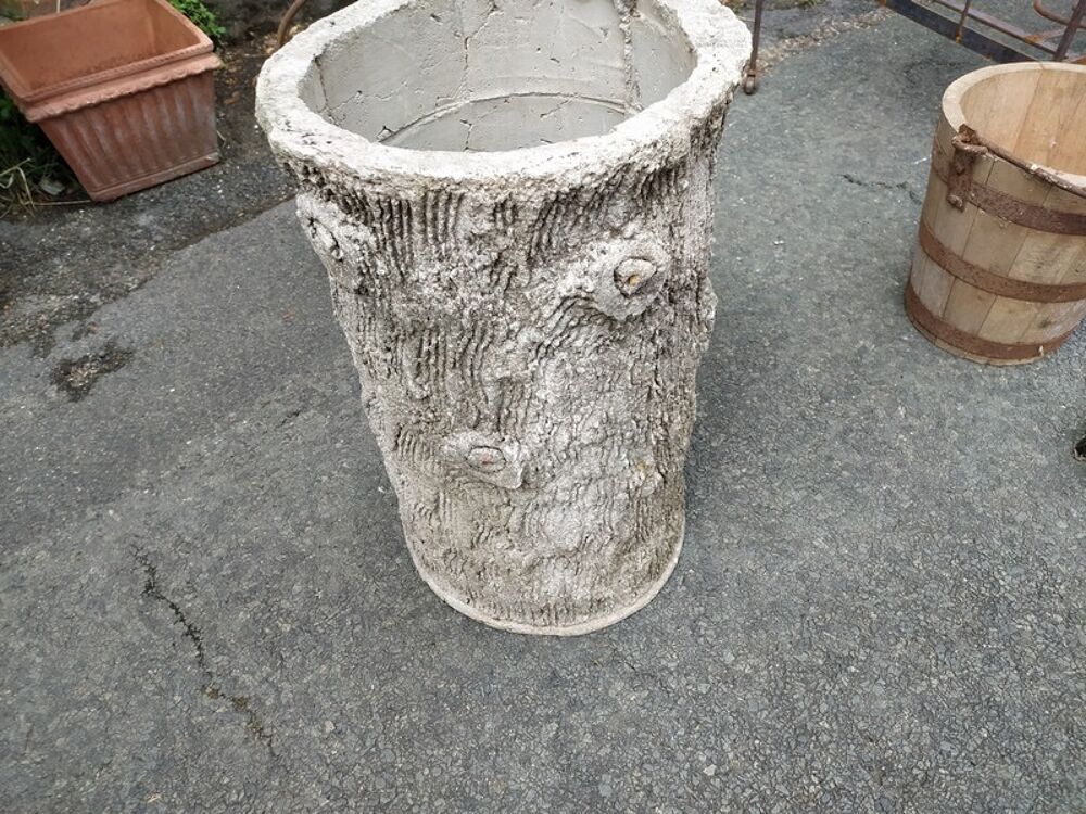 Cache Pot Jardin Tronc d'Arbre B&eacute;ton Jardin