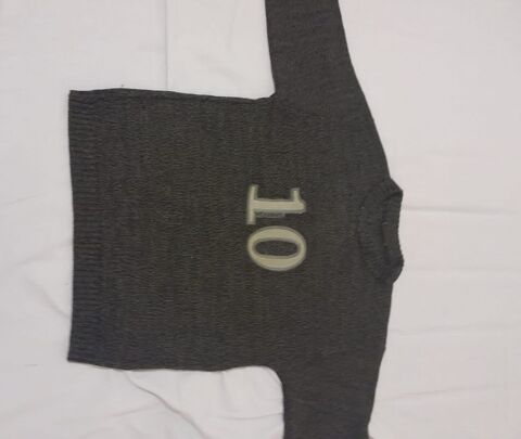 Pull noir enfant ? motif ?10? styl 8 Mrignac (33)