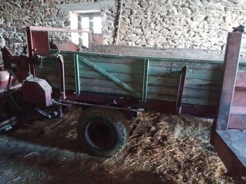 Benne �pandeur fumier 800 Castanet (12)