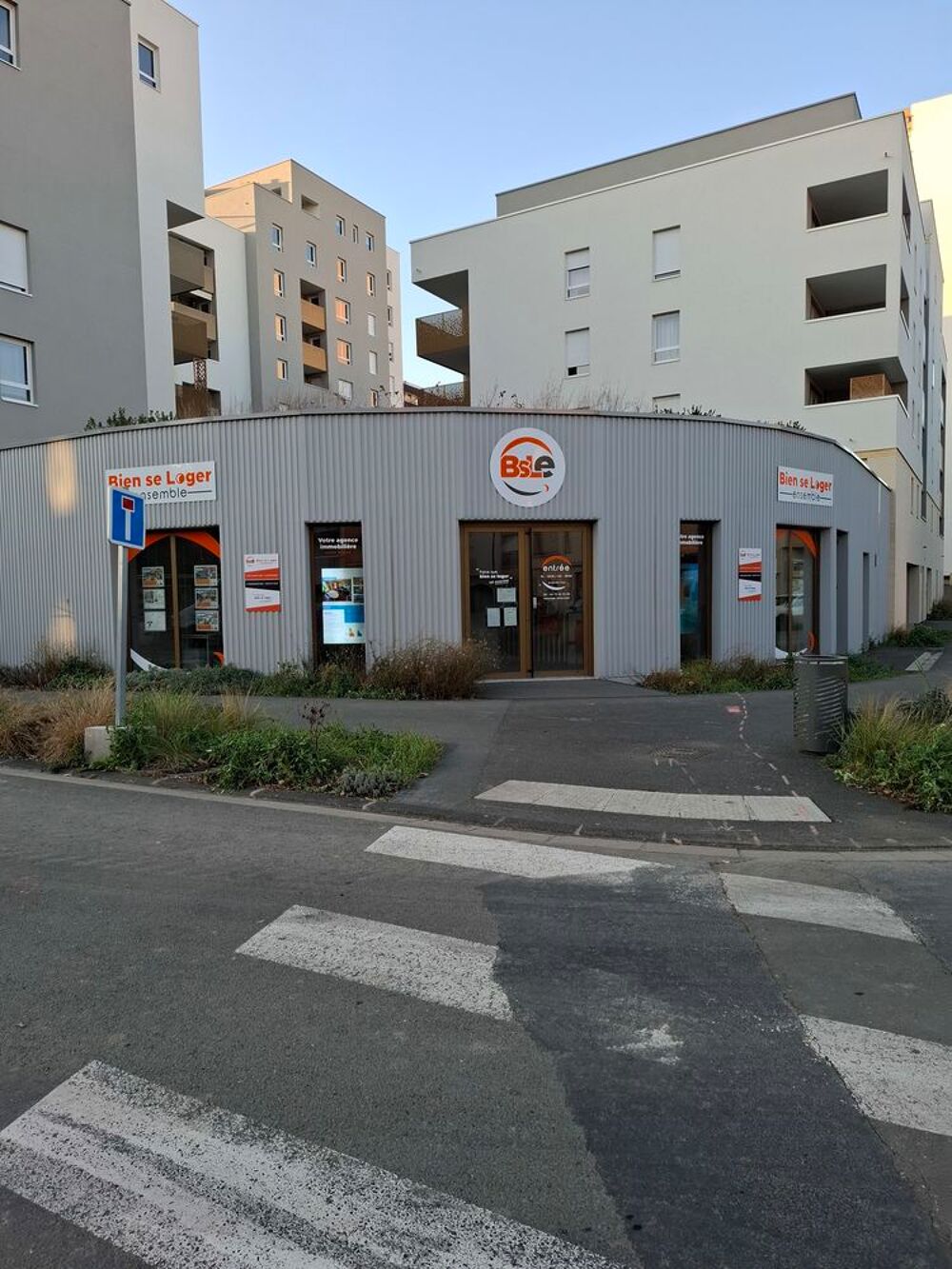 Location Autre : local commercial ou professionnel à Clermont-Fd Clermont-ferrand