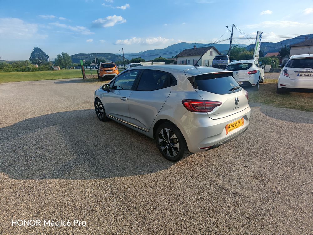 Clio CLIO 1.5 BLUE DCI 100CH EVOLUTION 2022 occasion 05300 Laragne-Mont&eacute;glin