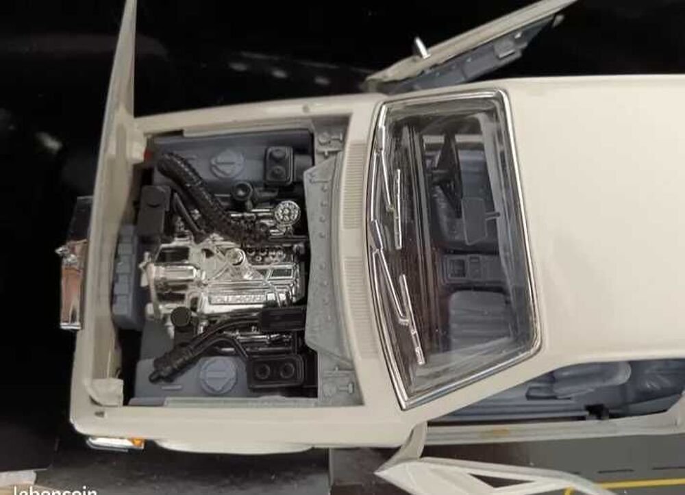 Rolls Royce Camargue 1/22 