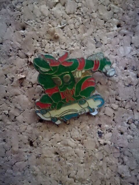 Pin's Tortue Ninja 2 Barentin (76)
