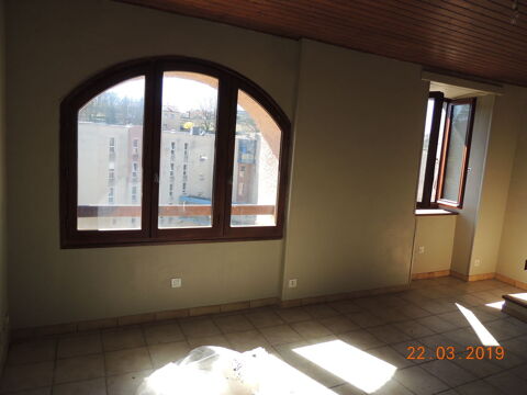  Appartement � louer 2 pi�ces 36 m� Joyeuse