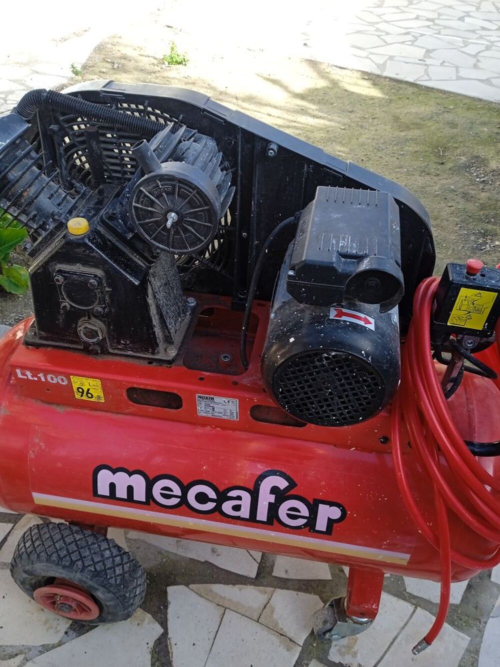 Compresseur Mercafer cent litres Bricolage