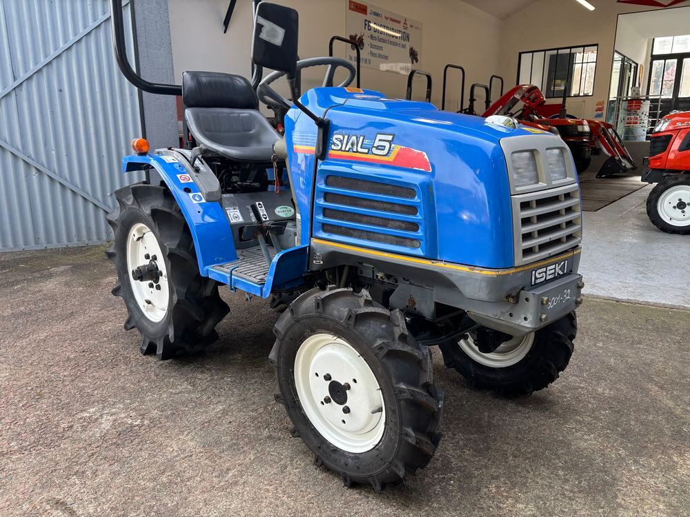 Micro tracteur d'occasion ISEKI sial 5. 
Jardin