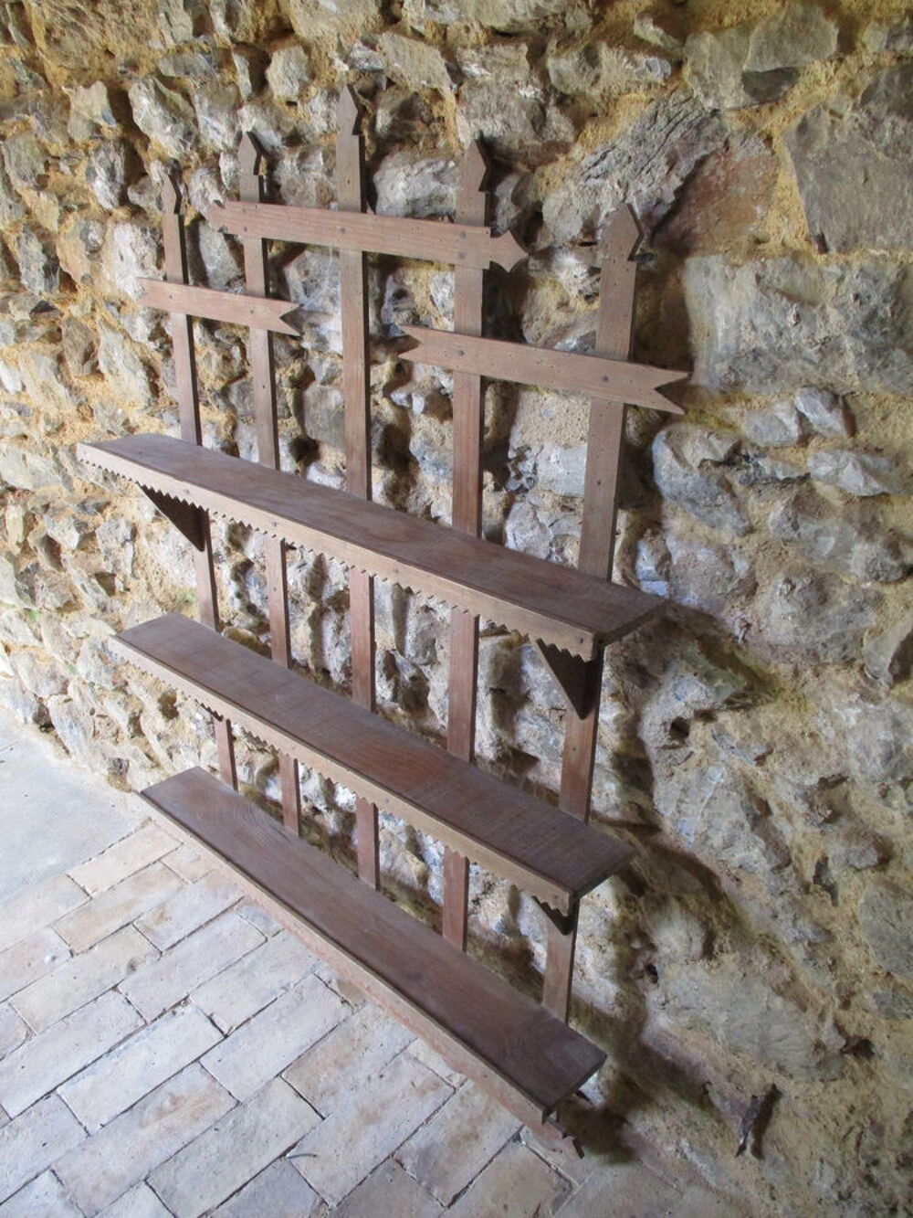 ancienne &eacute;tag&egrave;re 1940 
