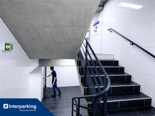  Parking / Garage à louer 12 m² Paris