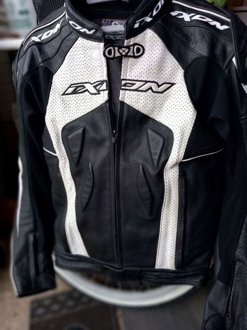 Blouson moto cuir Vêtements