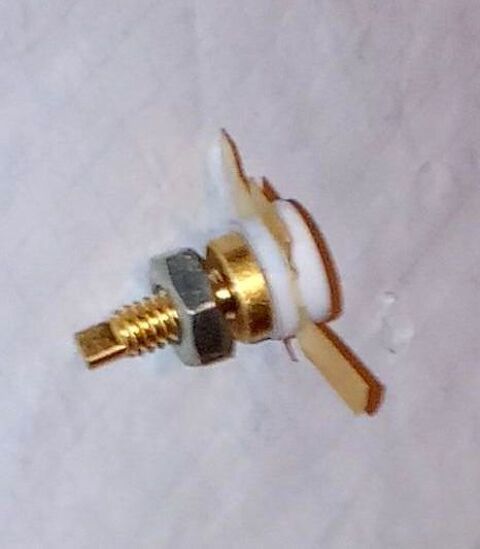 transistor hf vhf 13w  175mhz  utilis� radiio fm.100mhz 38 Lampertheim (67)