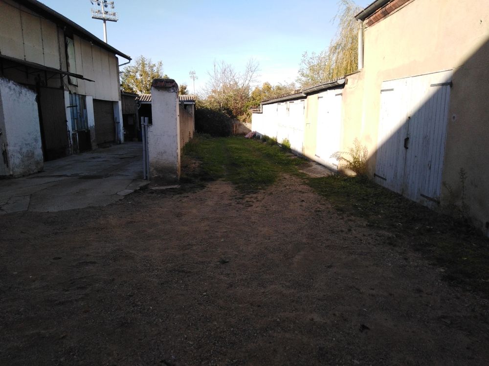 Location Parking/Garage garage+de+15m2+en+plein+centre+ville+de+rouanne Roanne