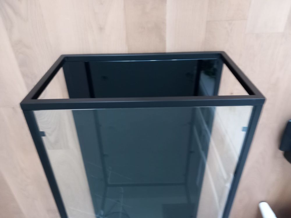 Grande table basse verre et m&eacute;tal noir comme neuve Meubles