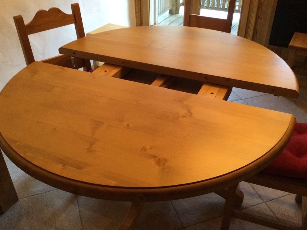 TABLES
Meubles