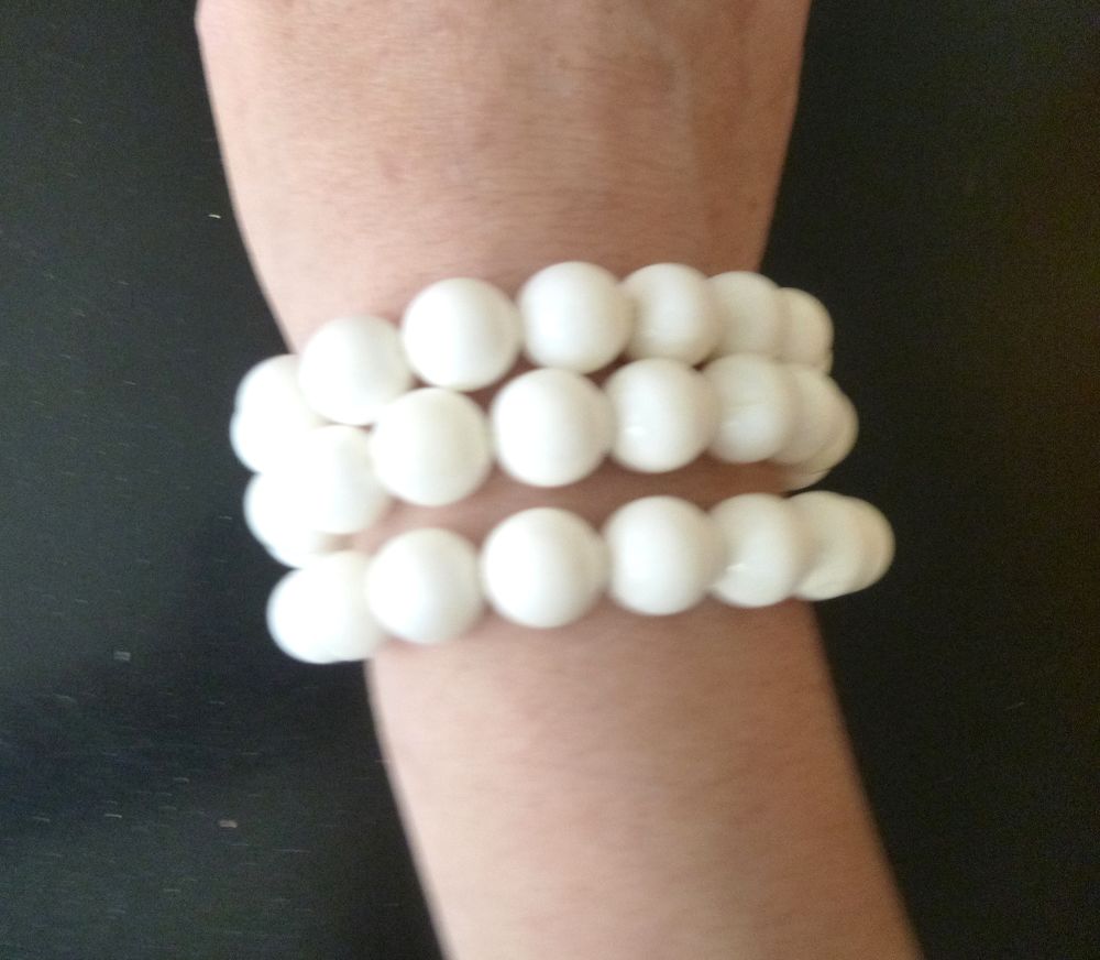 BRACELET LOT DE 3 PERLES BLANCHES Bijoux et montres