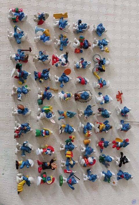 Lot de 56 Figurines Schtroumpfs en Plastique 100 Paris 16 (75)