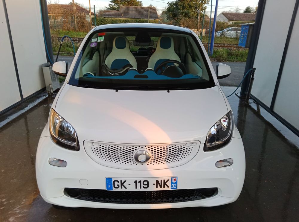 ForTwo Fortwo Coupé 0.9 90 ch S&S Business + 2016 occasion 33230 Saint-Médard-de-Guizières