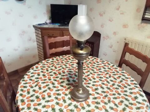 Ancienne lampe pétrole Matador 15 50 Noyelles-lès-Vermelles (62)